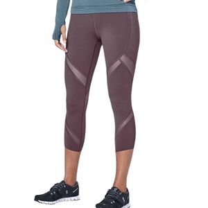 Lululemon On Pace 21” Size 4 in Vintage Grape